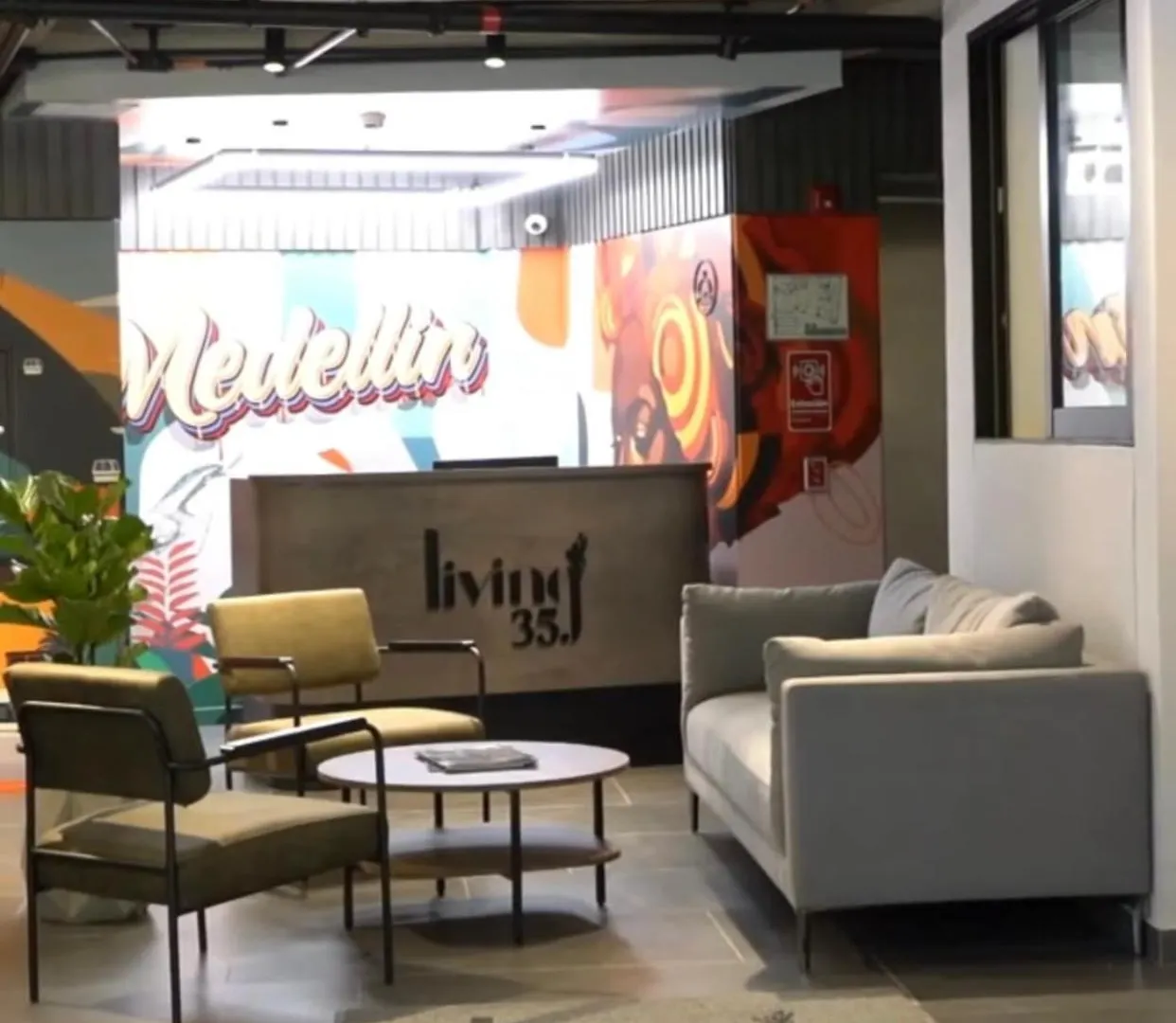 Hotel Living 35 Suites Piso 8 Vip Medellin Colombia