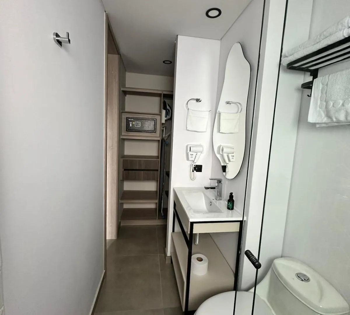 Hotel Living 35 Suites Piso 8 Vip Medellin 0*,  Colombia