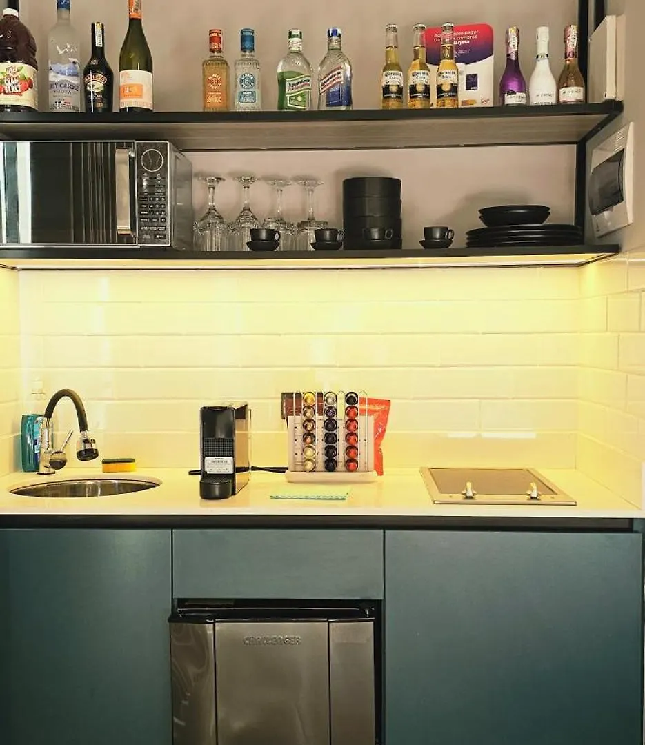 Hotel Living 35 Suites Piso 8 Vip ميديلين